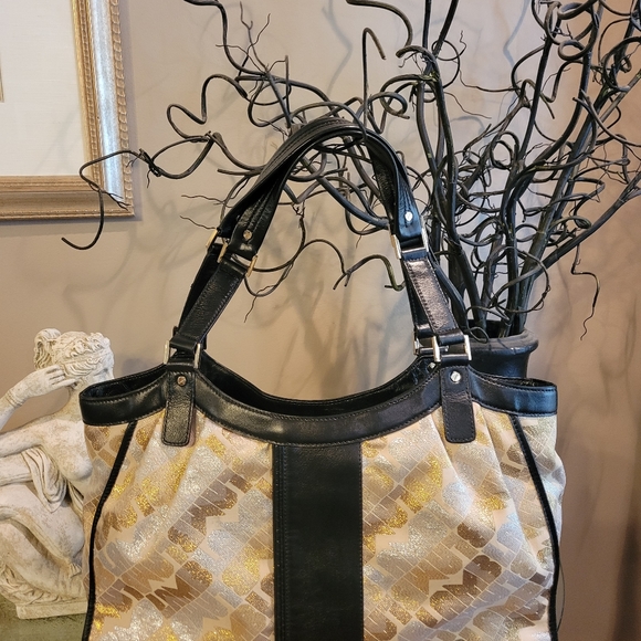 L.A.M.B. by Gwen Stefani Gold Glam Satchel Shoulder Tote Luxury Designer #551 - Picture 8 of 17